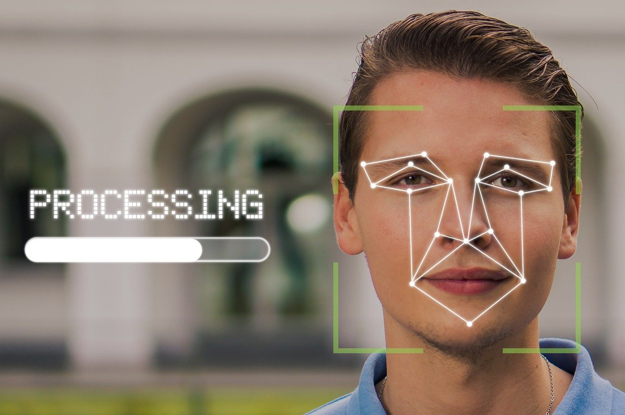 复杂的人脸识别可由人工智能完成